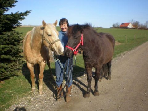Formand Yvonne med Iron og Fjola